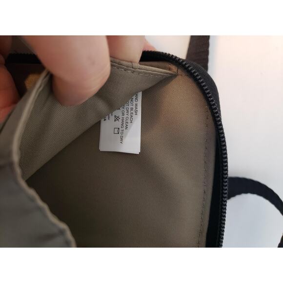 Baggallini Crossbody Wallet Womens One Size Black Brisbane Water-Resistant Nylon - Picture 9 of 13